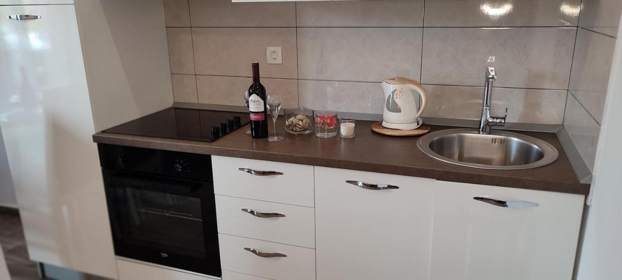 פודסטראנה Apartments Villa Anna מראה חיצוני תמונה
