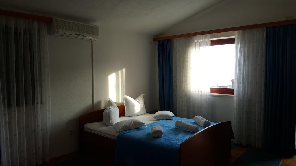 פודסטראנה Apartments Villa Anna מראה חיצוני תמונה